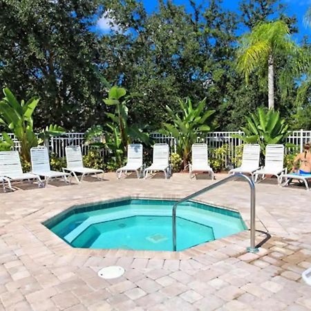 Resort-Style Condo Near Disney World キシミー エクステリア 写真