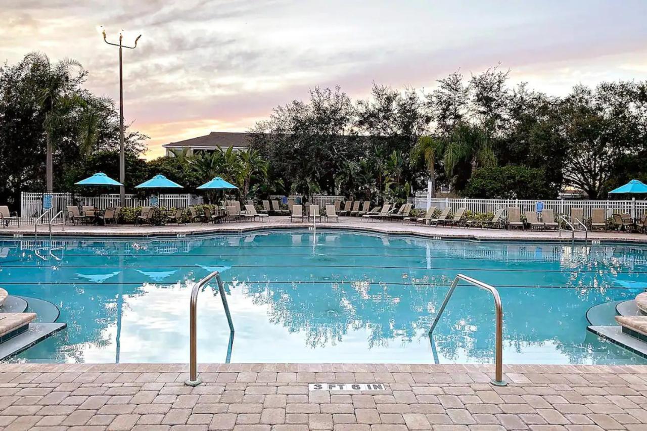 Resort-Style Condo Near Disney World キシミー エクステリア 写真